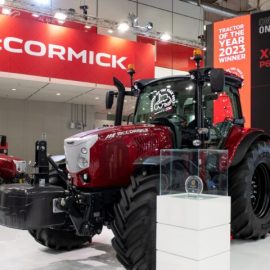 McCormick X6.414 P6-Drive – traktor roku 2023